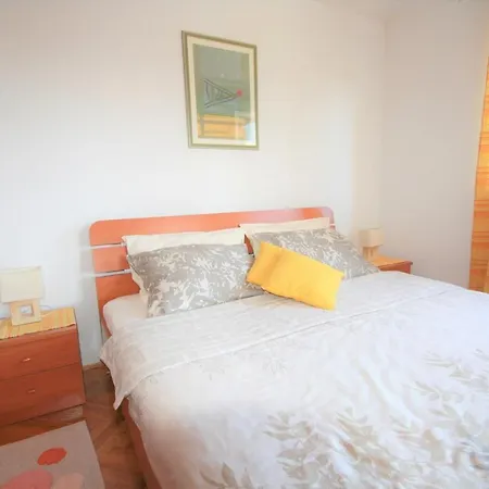 Apartment Branka Vabriga With Balcony Near Porec *