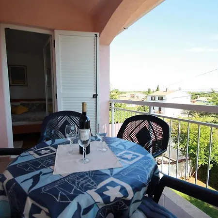 Branka Vabriga With Balcony Near Porec *