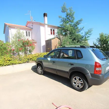 Branka Vabriga With Balcony Near Porec