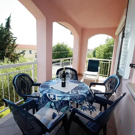 Branka Vabriga With Balcony Near Porec *
