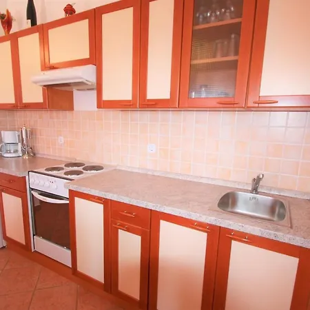 Branka Vabriga With Balcony Near Porec Appartement Tar-Vabriga
